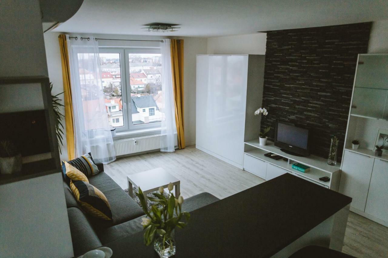 Design Apartment, The City Centre Close To The Health Spa Piest'any Ngoại thất bức ảnh