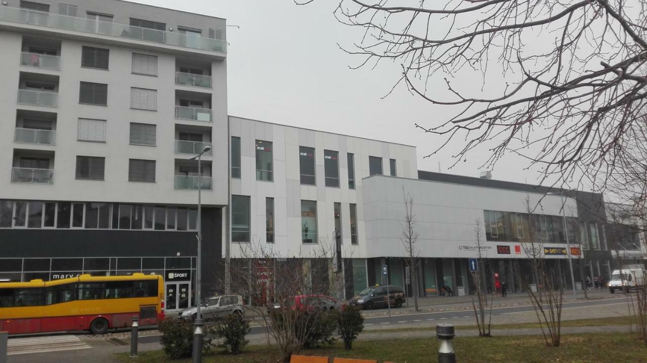 Design Apartment, The City Centre Close To The Health Spa Piest'any Ngoại thất bức ảnh